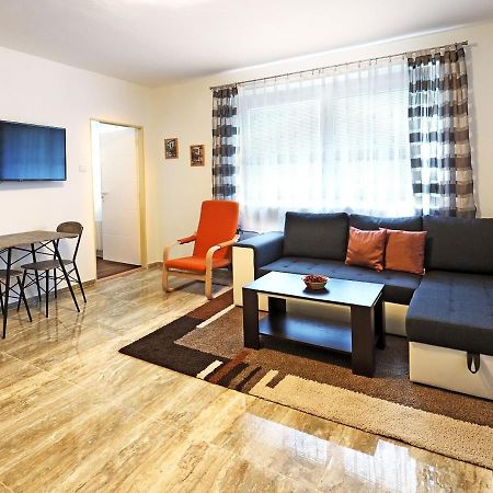 Penzion Kendy Διαμέρισμα Mistrin Εξωτερικό φωτογραφία